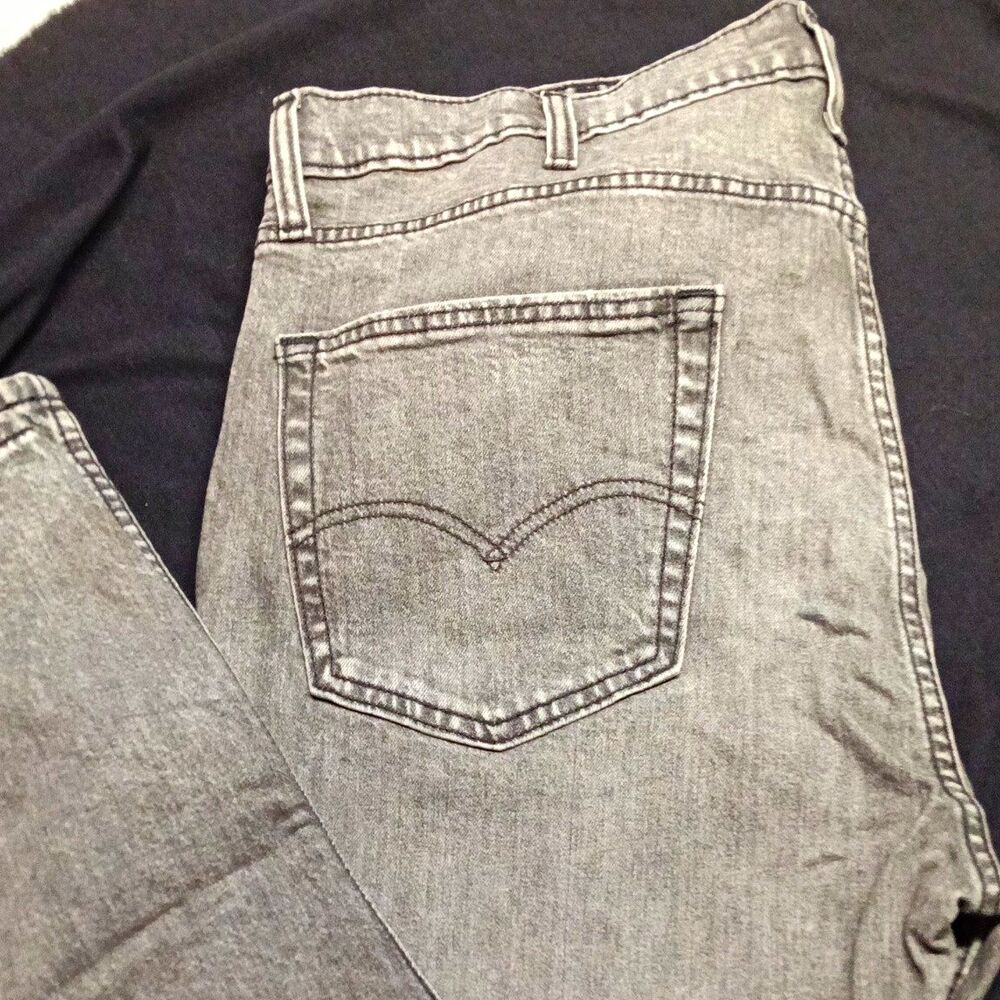Levi's Gray Denim Jeans Men's Size 40 Regular Fit Straight Leg Zip Button